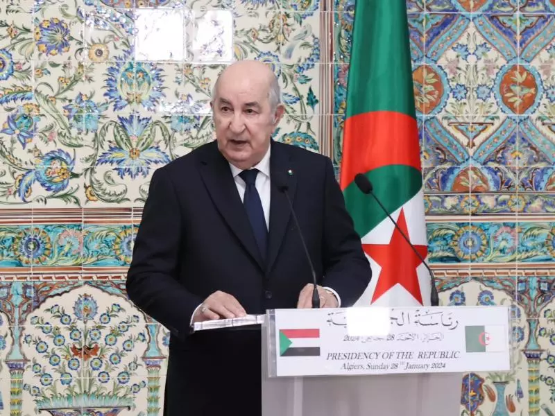 الرئيس تبون: الجزائر تفضل حل النزاعات الداخلية بعيدا عن اي تدخل اجنبي