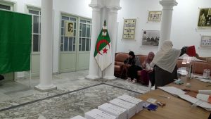 Législatives : les Algériens établis en Tunisie poursuivent leur participation au scrutin