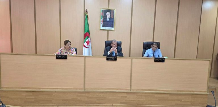 رزيق: تطوير البنية اللوجستية الخاصة بالتصدير ركيزة في ترقية الصادرات خارج المحروقات